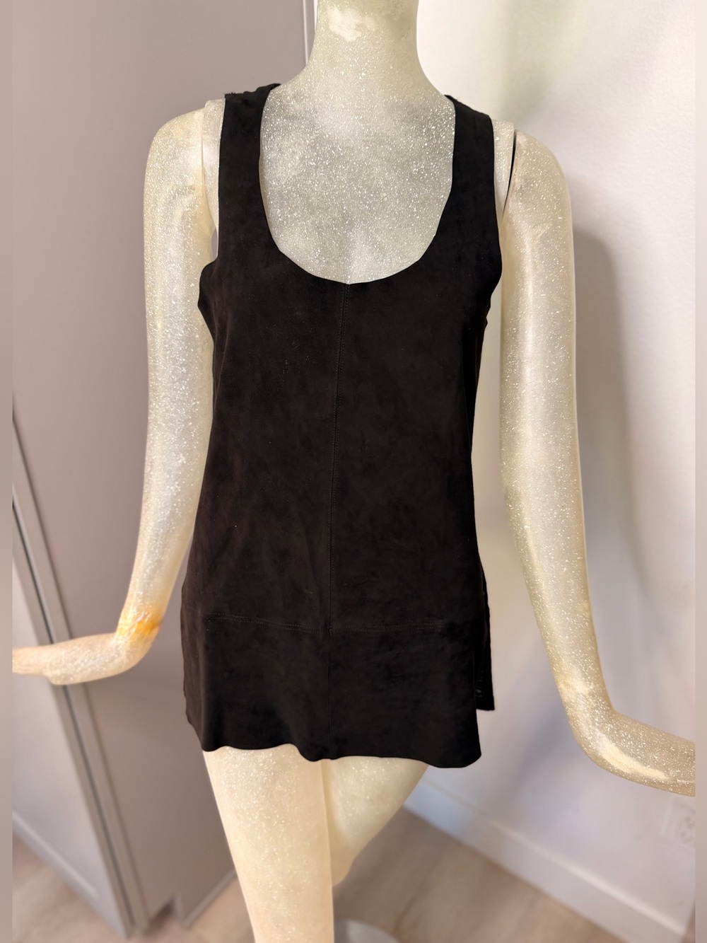 Majestic Filatures Paris Women’s Black Suede Scoop Neck Tank Top. Size 1